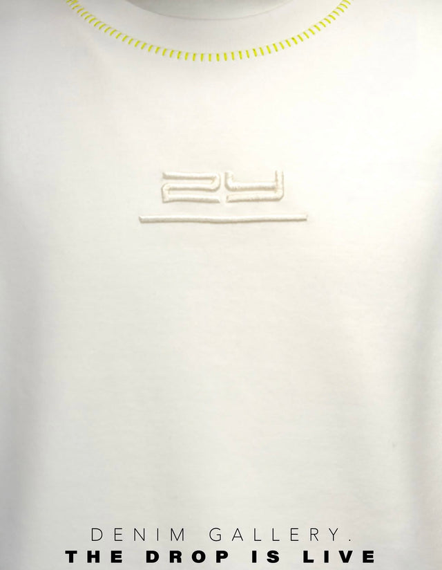 2Y Premium - Embossed Logo Sweatshirt - Ecru